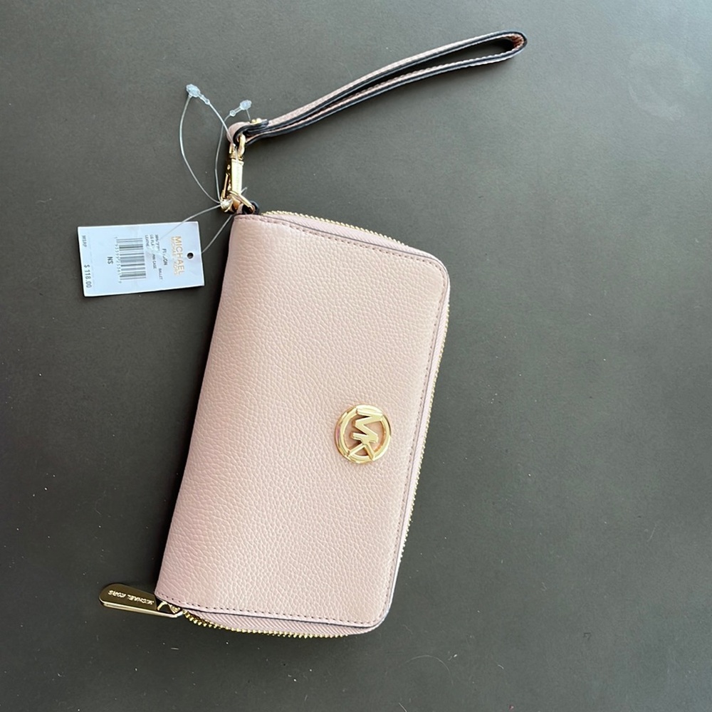 Michael Kors wallet dusty rose
